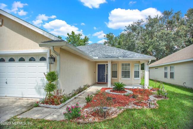 Photo - 757 MacKenzie Cir