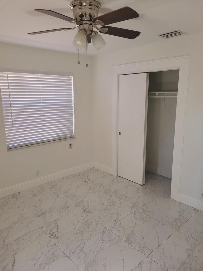 Photo - 770 NE 38th St