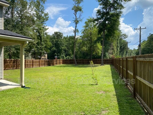 Photo - 162 Carriage Way