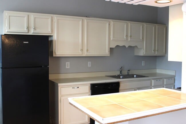 Photo - 503 Hillsboro Ln