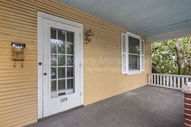 1310 Greycourt Ave