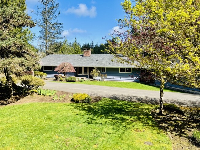 Building Photo - 3211 SE Kamilche Point Rd Rental