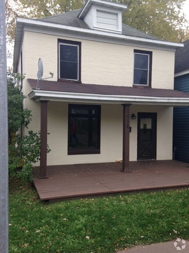 Building Photo - Duluth, MN - 4 bedroom - 1 bathroom - Clos... Rental