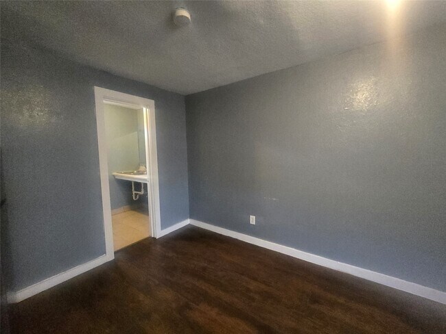 Photo - 4902 FM1765 Unit 5