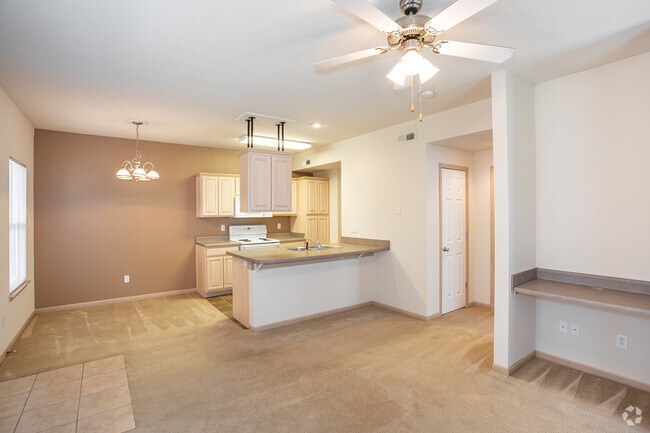 1BR, 1BA - 710 SF - City Homes at Fall Creek