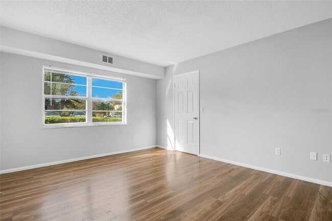 Photo - 97 Windtree Ln Unit 104