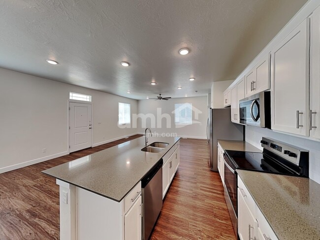 Photo - 5948 Verdigris Dr