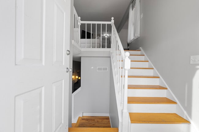 Photo - 109 Peddlers Dr