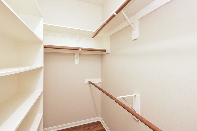 Building Photo - 15007 Grape Orchard Ct