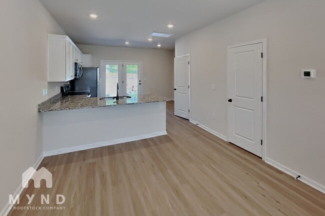 Photo - 1274 Principal Featherstone Ave