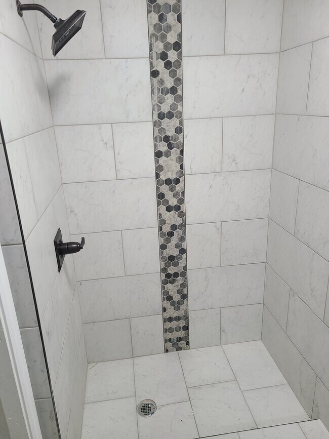 bathroom shower - 6418 S Eberhart Ave Unit B