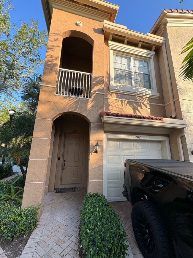Photo - 4870 Bonsai Cir Unit 202