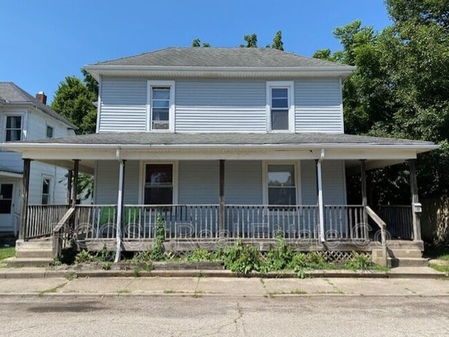 Building Photo - 612/614 Cedar St Rental