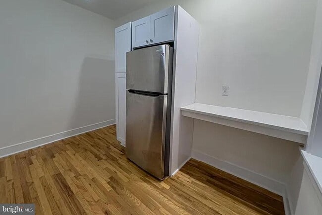 Photo - 336 Lombard St Unit 115