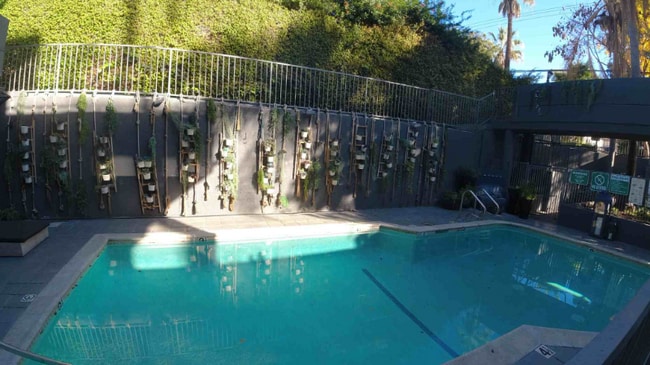 Photo - 939 Palm Ave Unidad 401