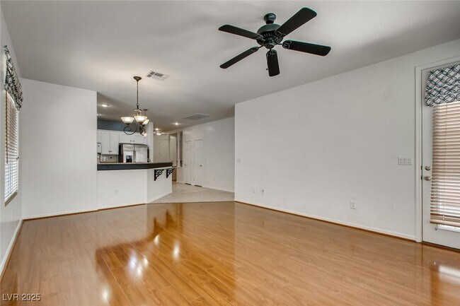 Photo - 5389 Progresso St