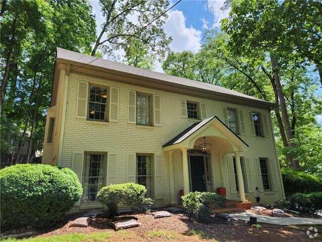 Building Photo - 943 Barton Woods Rd NE Rental
