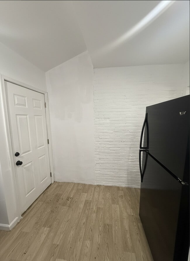 Photo - 5631 Heiskell St