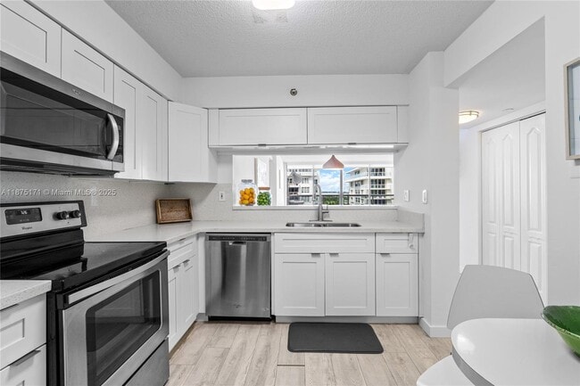 Photo - 5757 Collins Ave Unit 1602