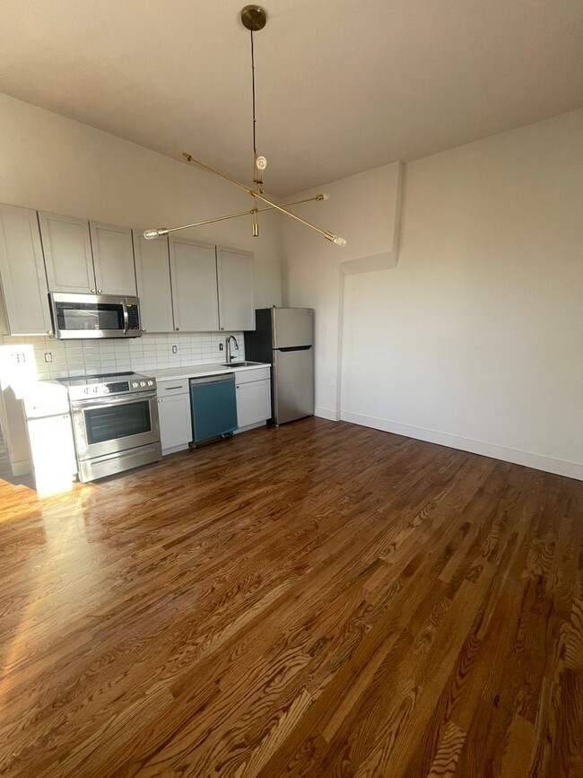 Building Photo - 1337 Scott St Unit 3 Rental