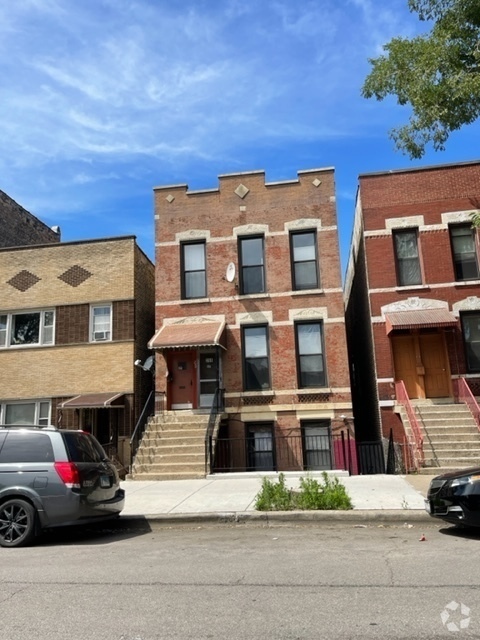 Building Photo - 260 W 24th St Rental