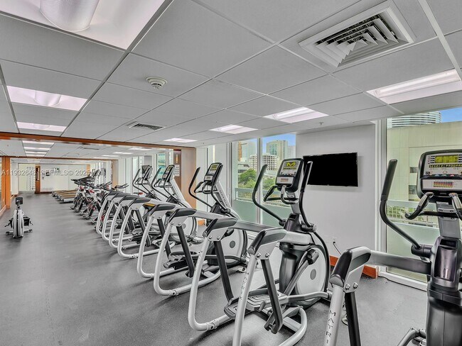 Photo - 31 SE 5th St Unidad 2911