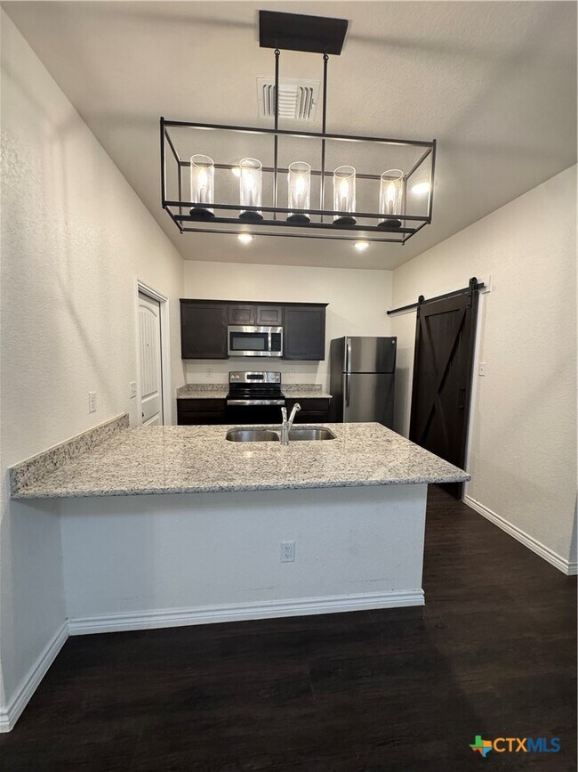 Photo - 5005 Rose Gdn Lp