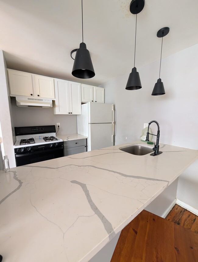 Building Photo - 901 Stuyvesant Ave Unit 1A Rental