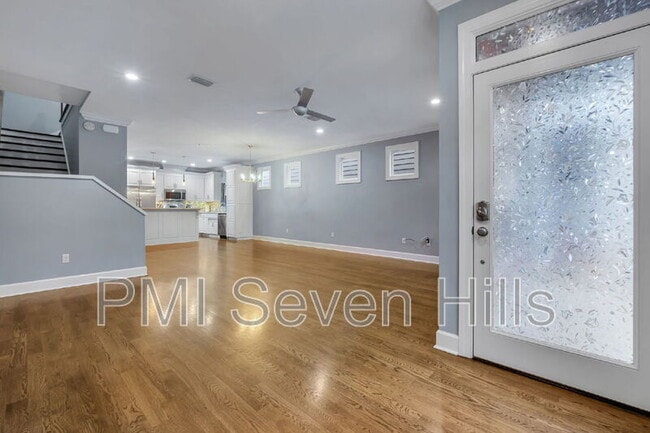 Photo - 828 N Duval St