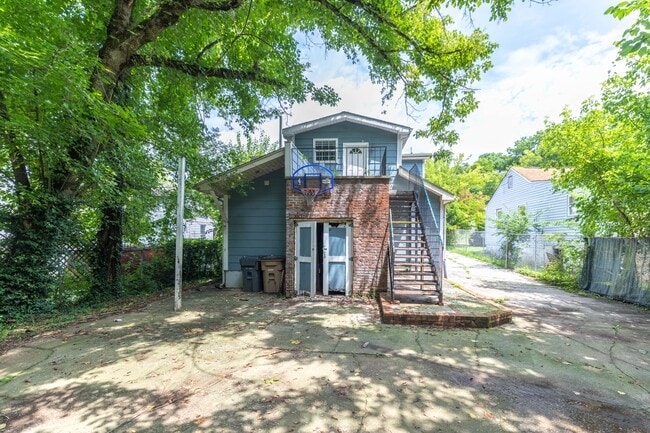 Photo - 204 Wynn Ave