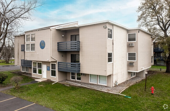 Photo - Breckenridge Apartments