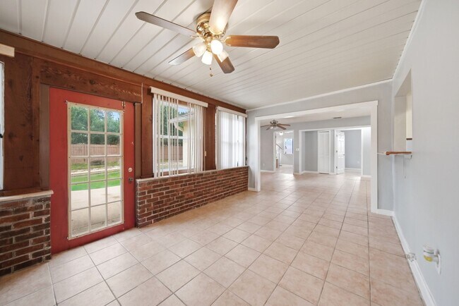 Photo - 8334 Crosswicks Dr