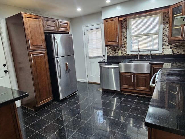 Photo - 705 Pennsylvania Ave