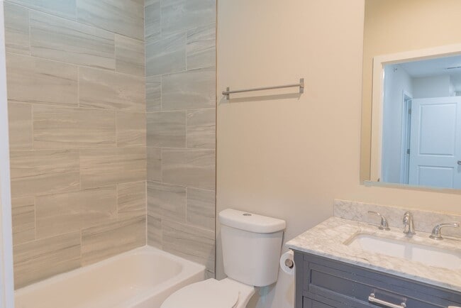 Photo - 1409 N 15th St Unit 203