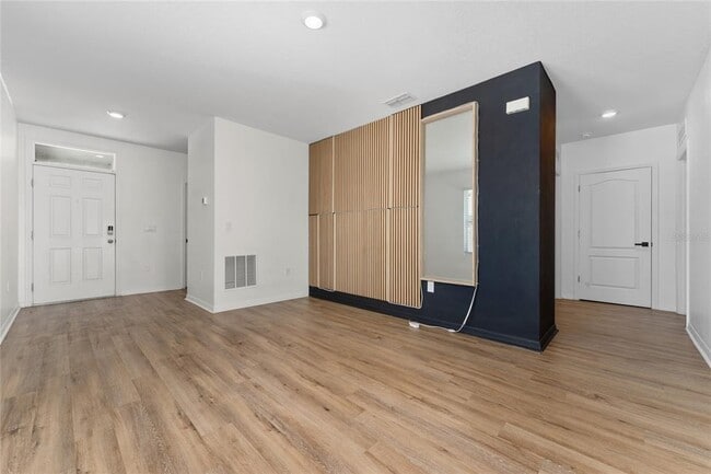 Photo - 1982 King Ranch St