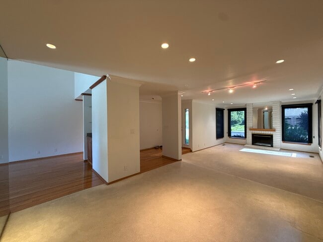 Photo - 3416 Withersed Ln