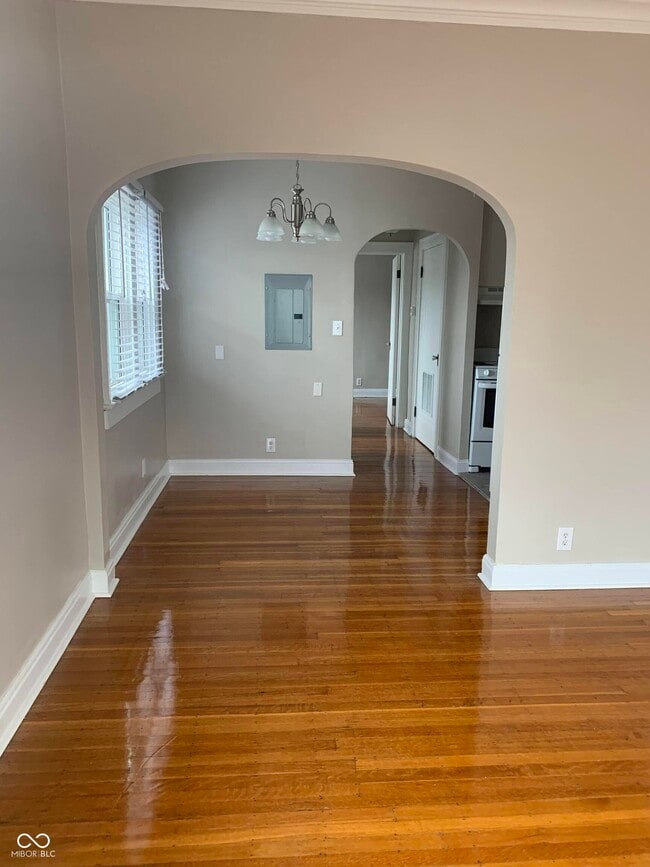 Photo - 2124 Broadway St