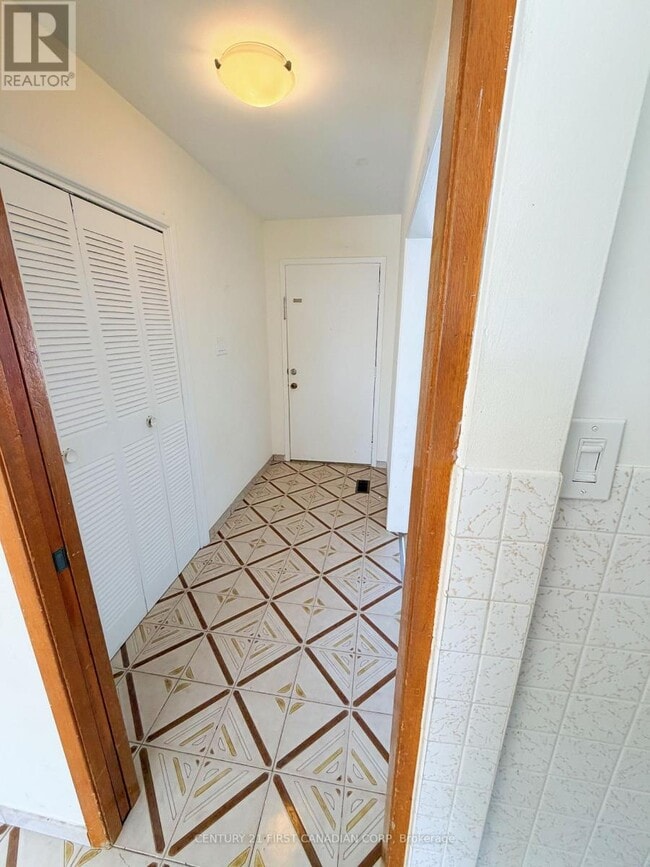 Photo - 37 Stormont Dr