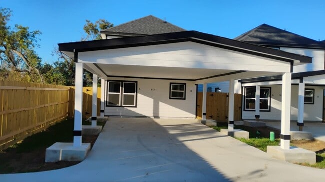 Photo - Brand new unit 3 bedrooms, 2.5 baths with carpod, private backyard with hi fences.