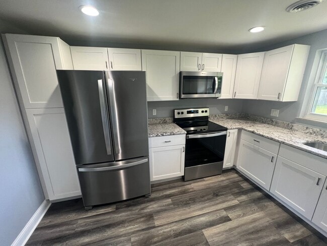 1179 Linda Ln