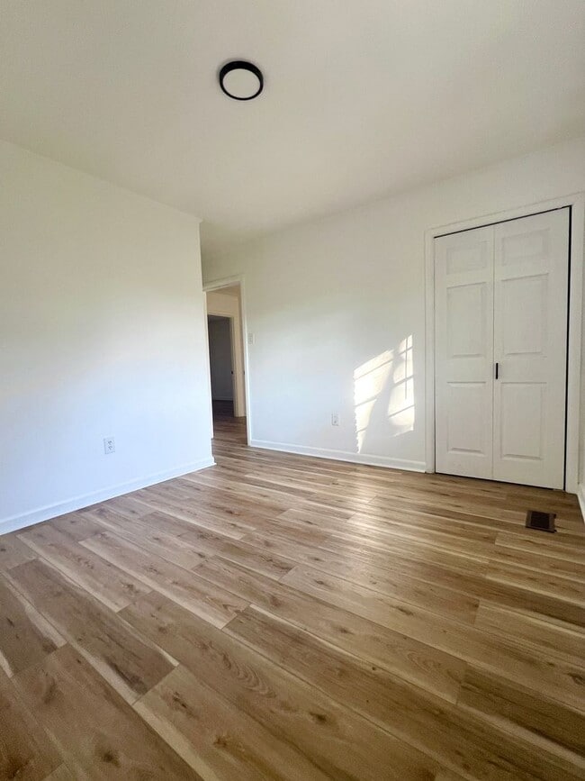 Photo - 400 W Scenic Dr