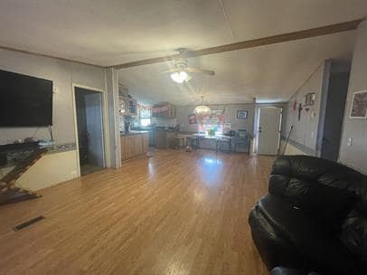 Photo - 122 Roots Rd