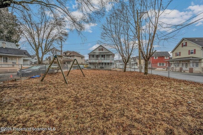 1200 Main St