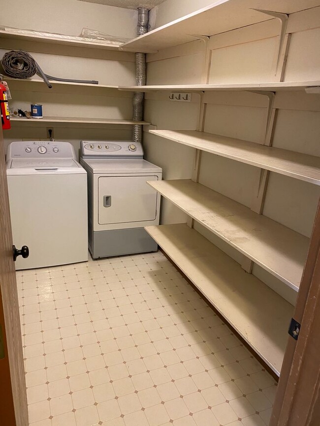 Photo - 2BR 2bath condo in beautiful Melrose On Th...