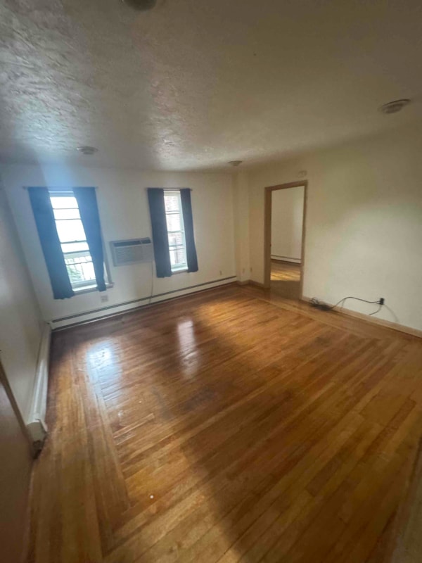 Building Photo - 26 William St