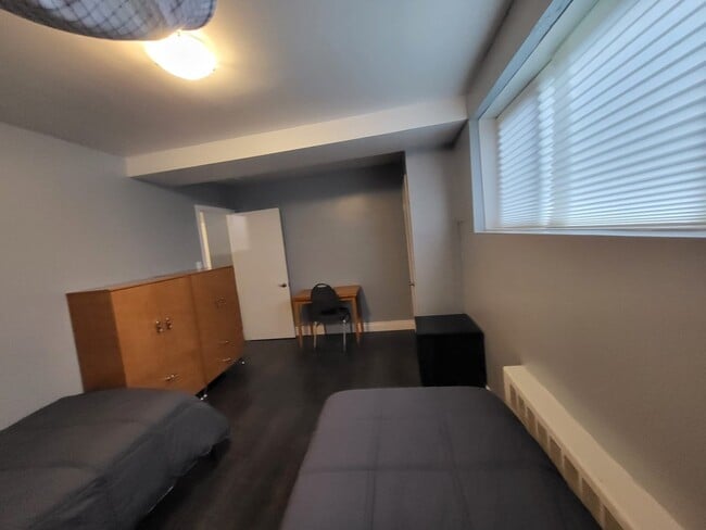Building Photo - 4617 Rue Vézina Unit 4617A Vezina