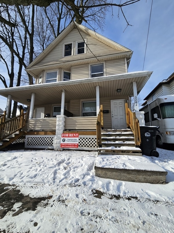 Building Photo - 3242 W 92nd St