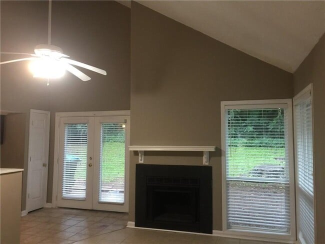 Photo - 5588 Estates Ct