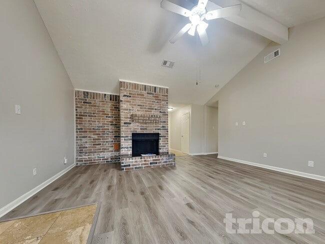 Photo - 2047 Lexington Woods Dr