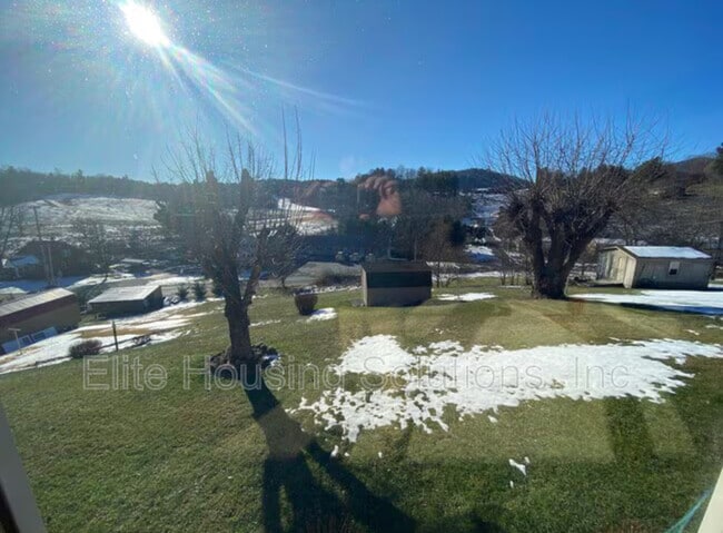 Photo - 410 Colonial Dr